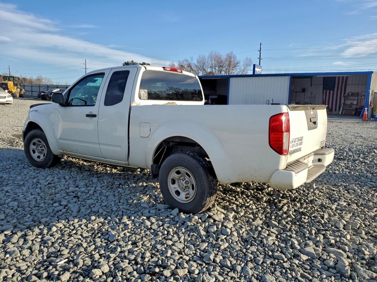 2017 NISSAN Frontier