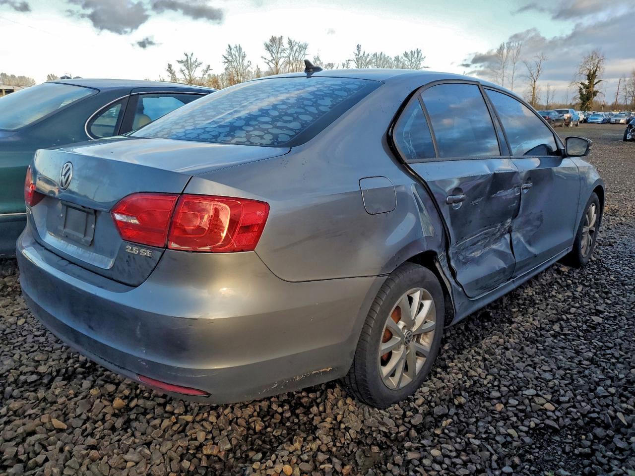 2012 VOLKSWAGEN JETTA