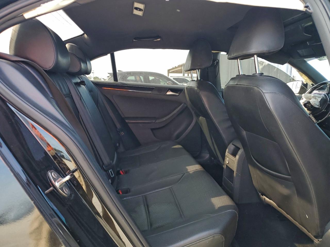 2018 VOLKSWAGEN JETTA