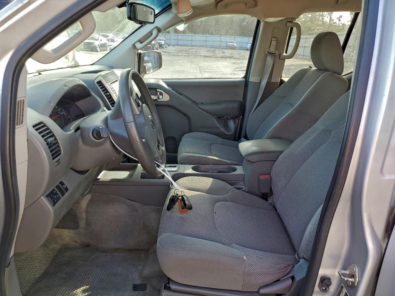 2016 NISSAN Frontier