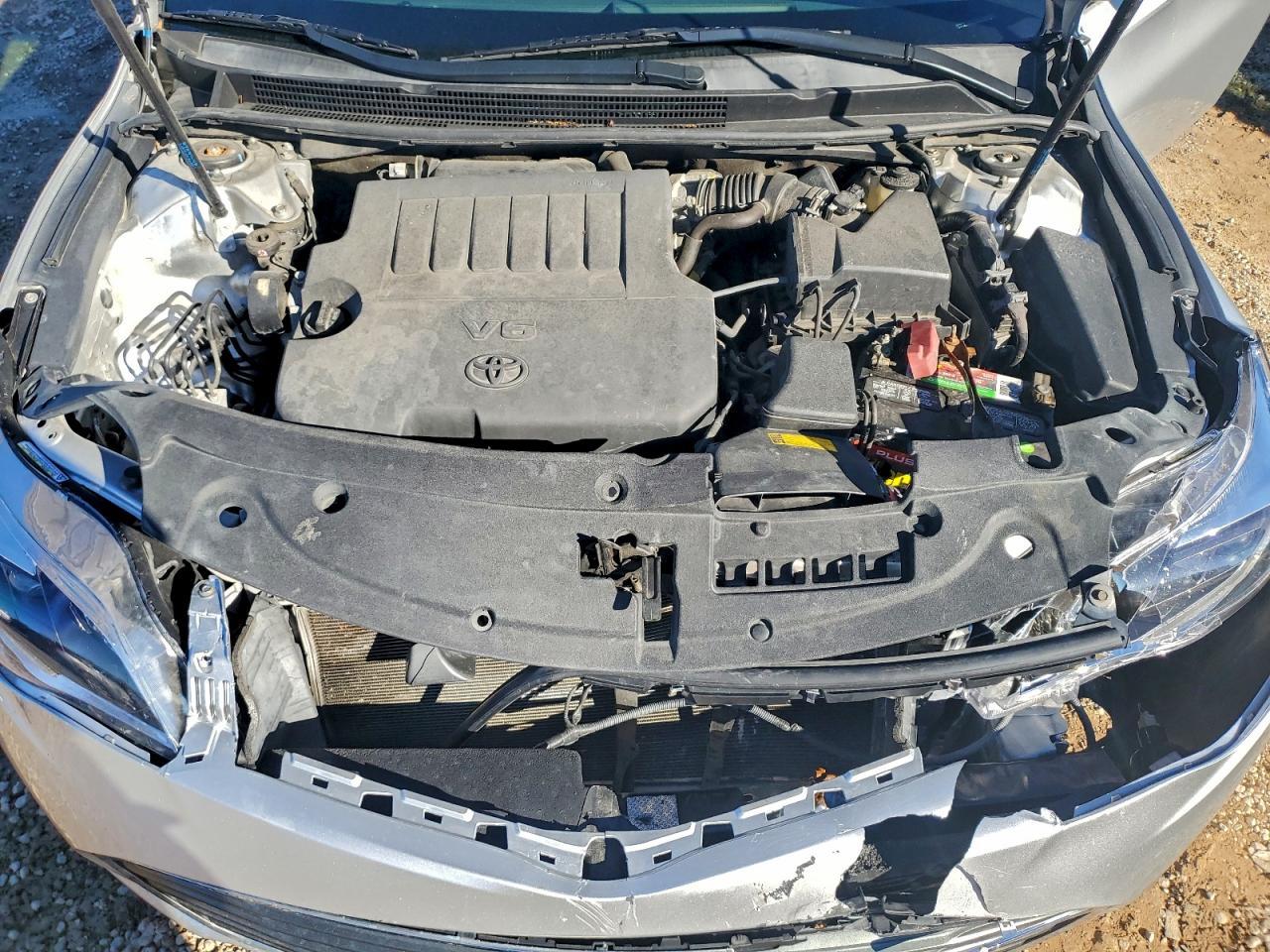 2013 TOYOTA Avalon