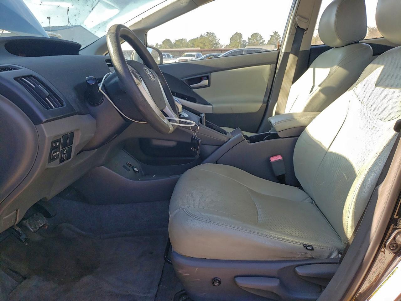 2011 TOYOTA PRIUS