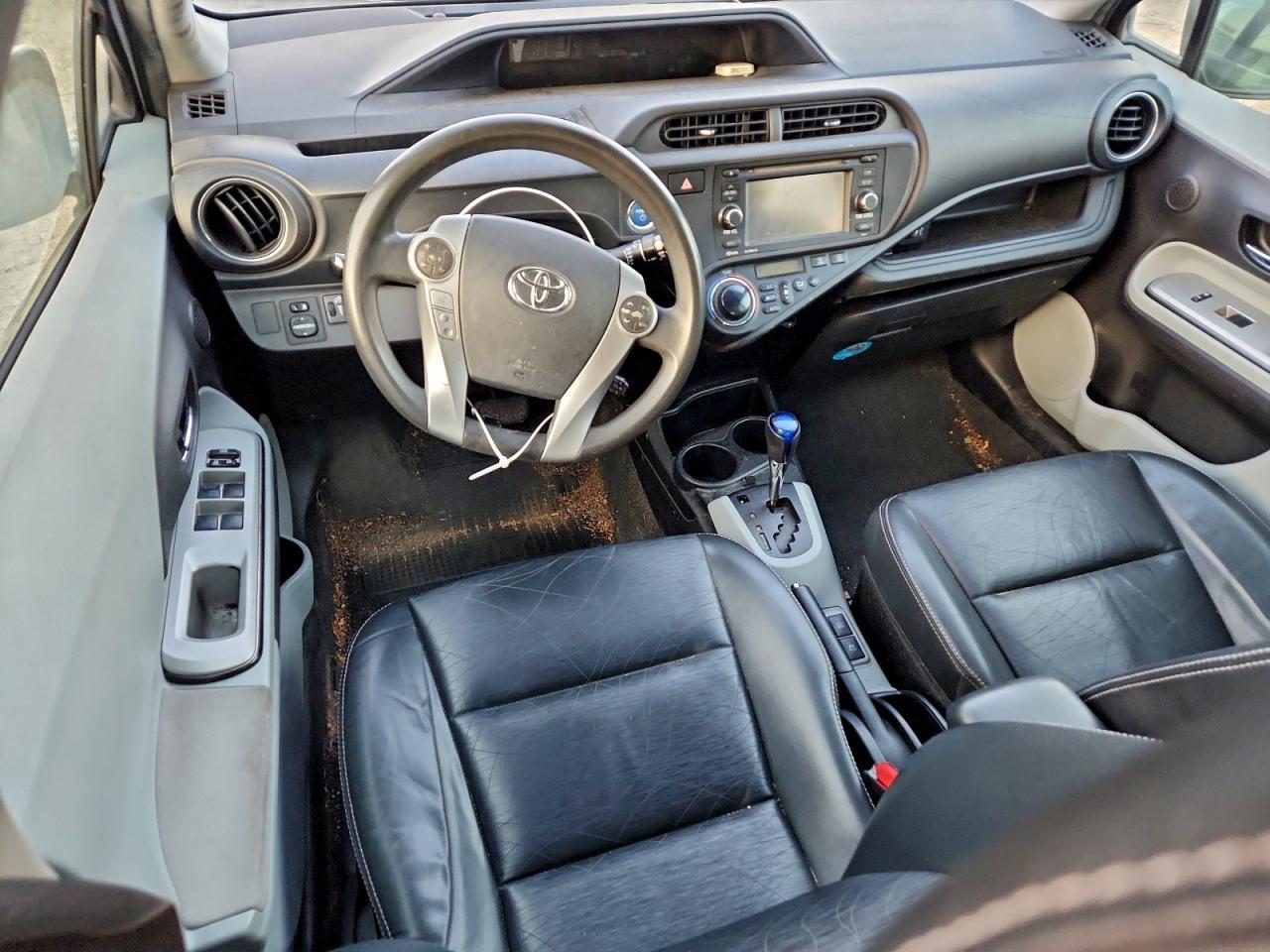 2012 TOYOTA Prius c