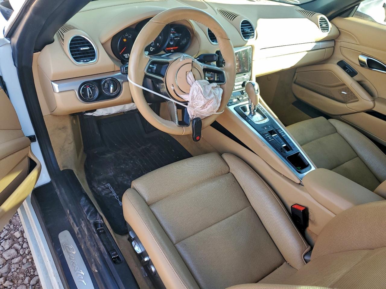 2017 PORSCHE Boxster