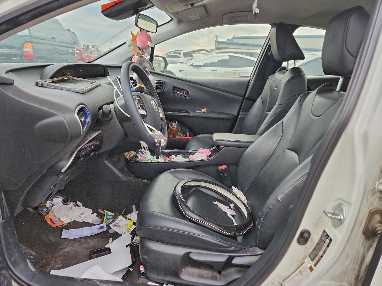 2017 TOYOTA PRIUS