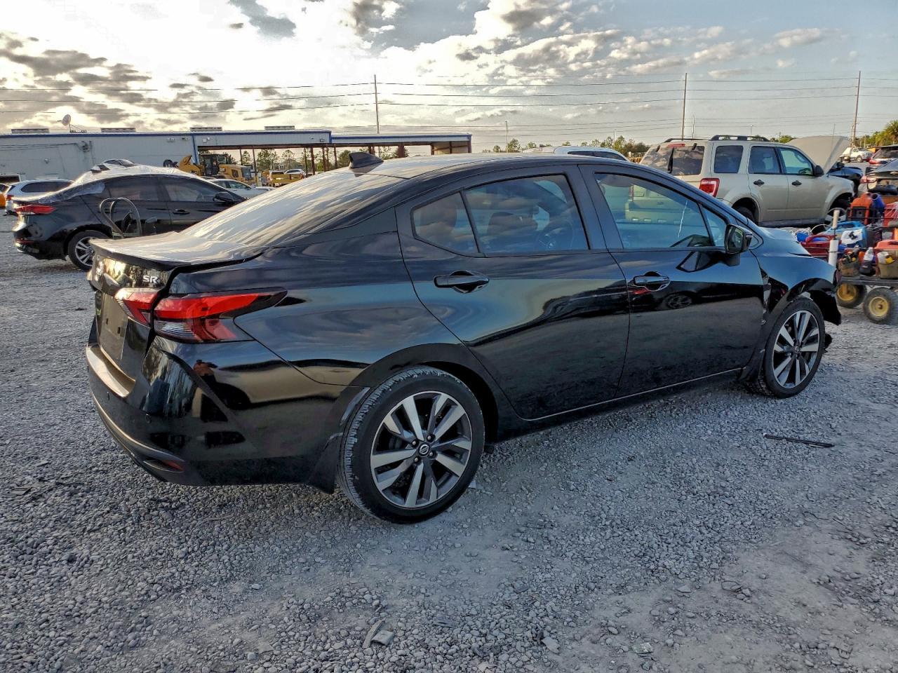 2020 NISSAN VERSA