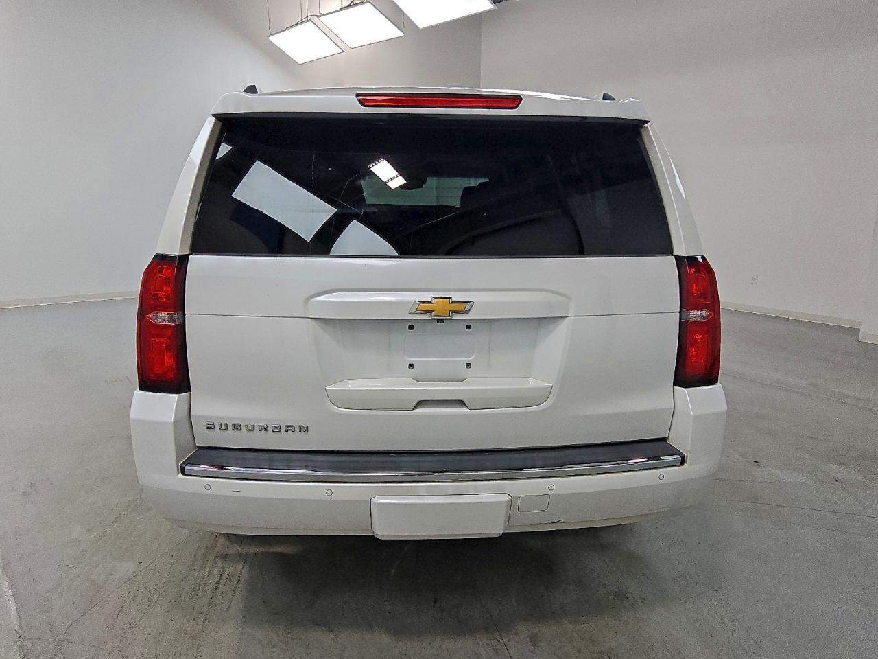 2016 CHEVROLET Suburban