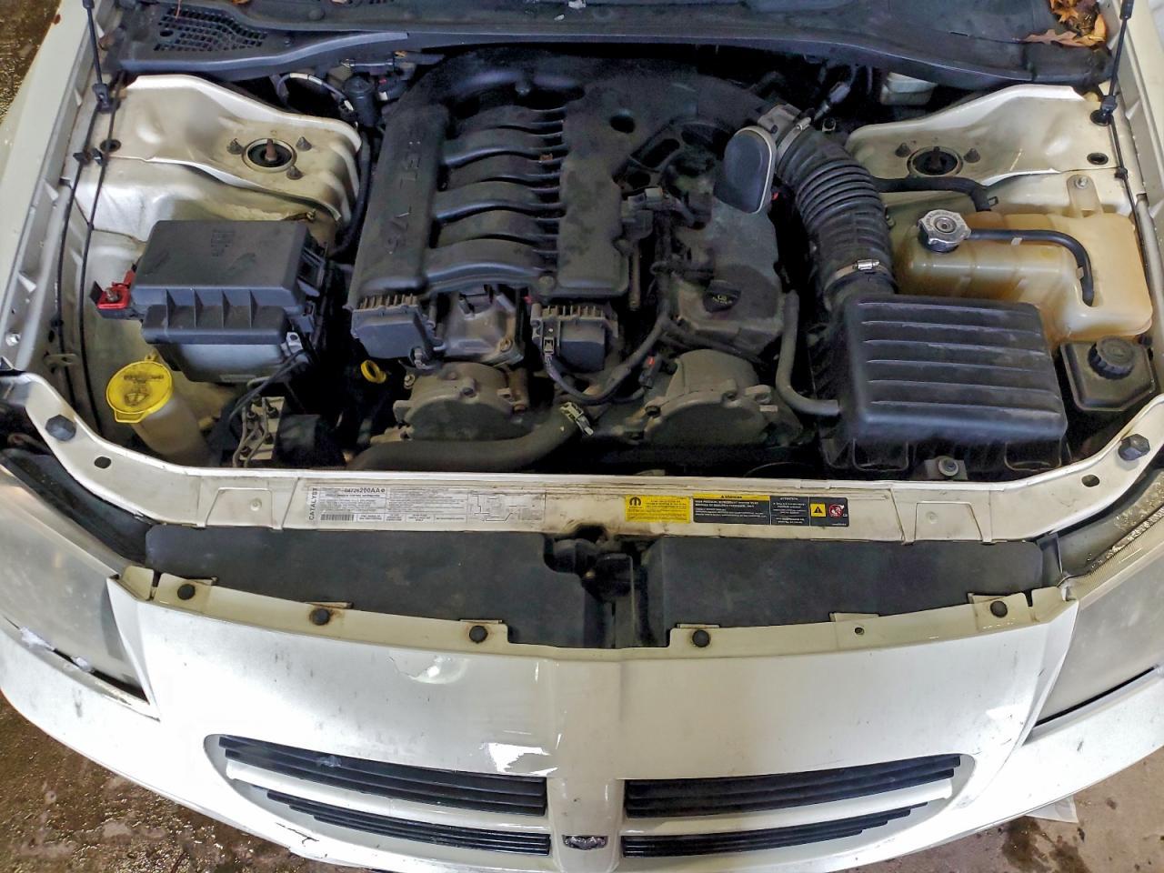 2005 DODGE MAGNUM