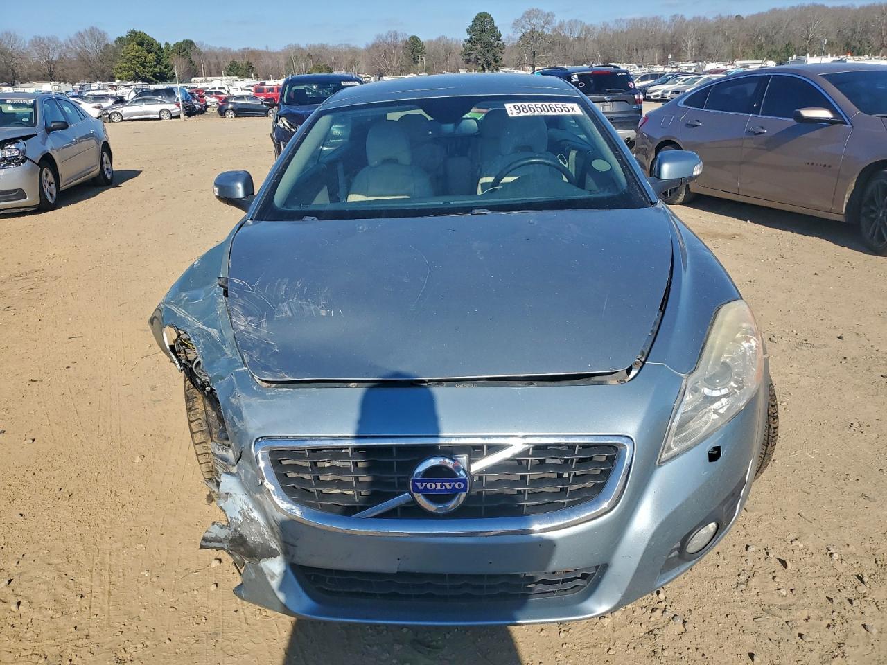 2011 VOLVO C70