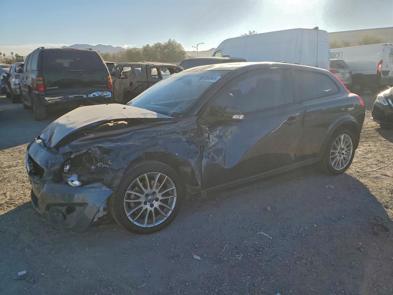 2011 VOLVO C30