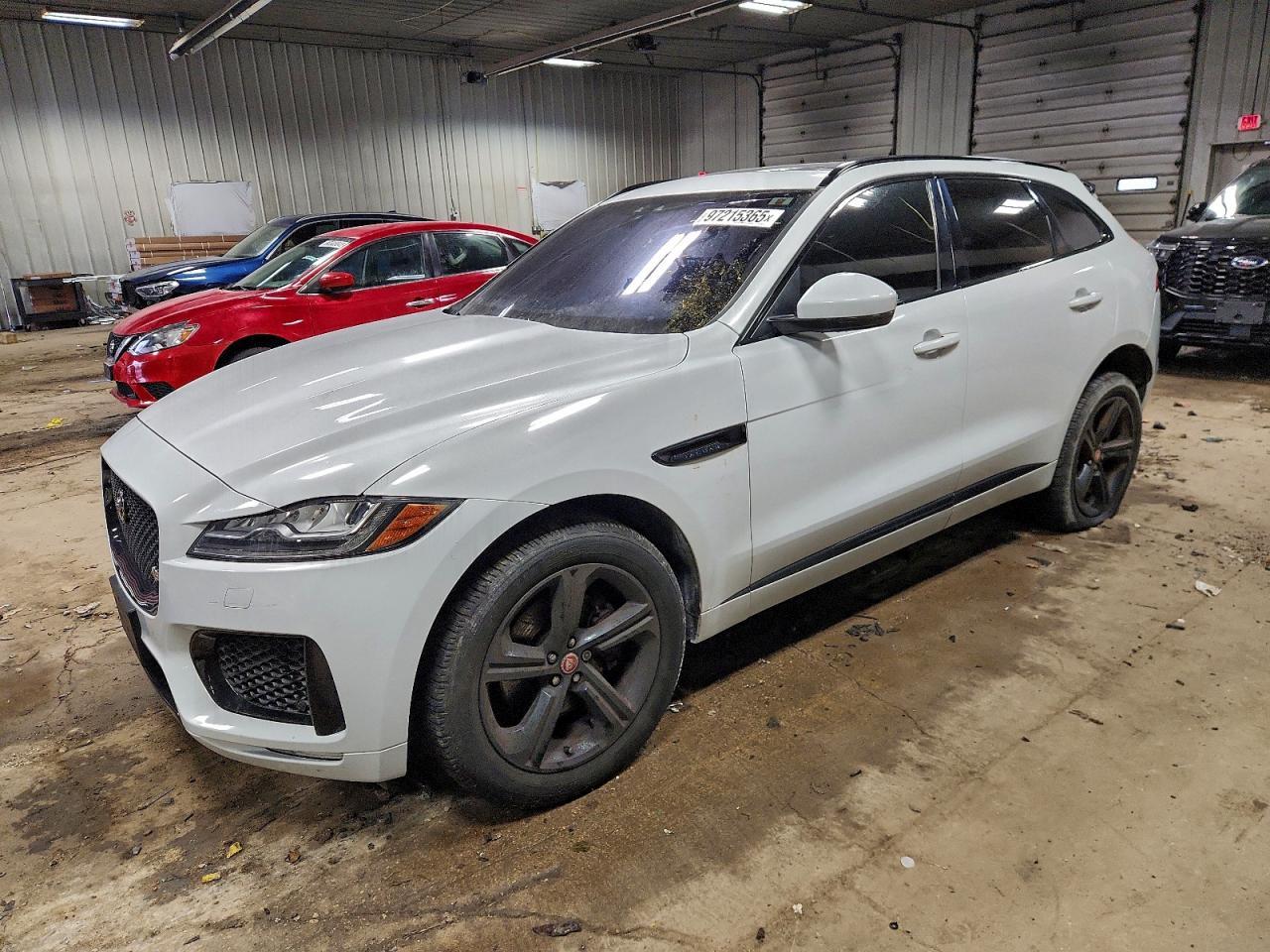 2017 JAGUAR F-Pace
