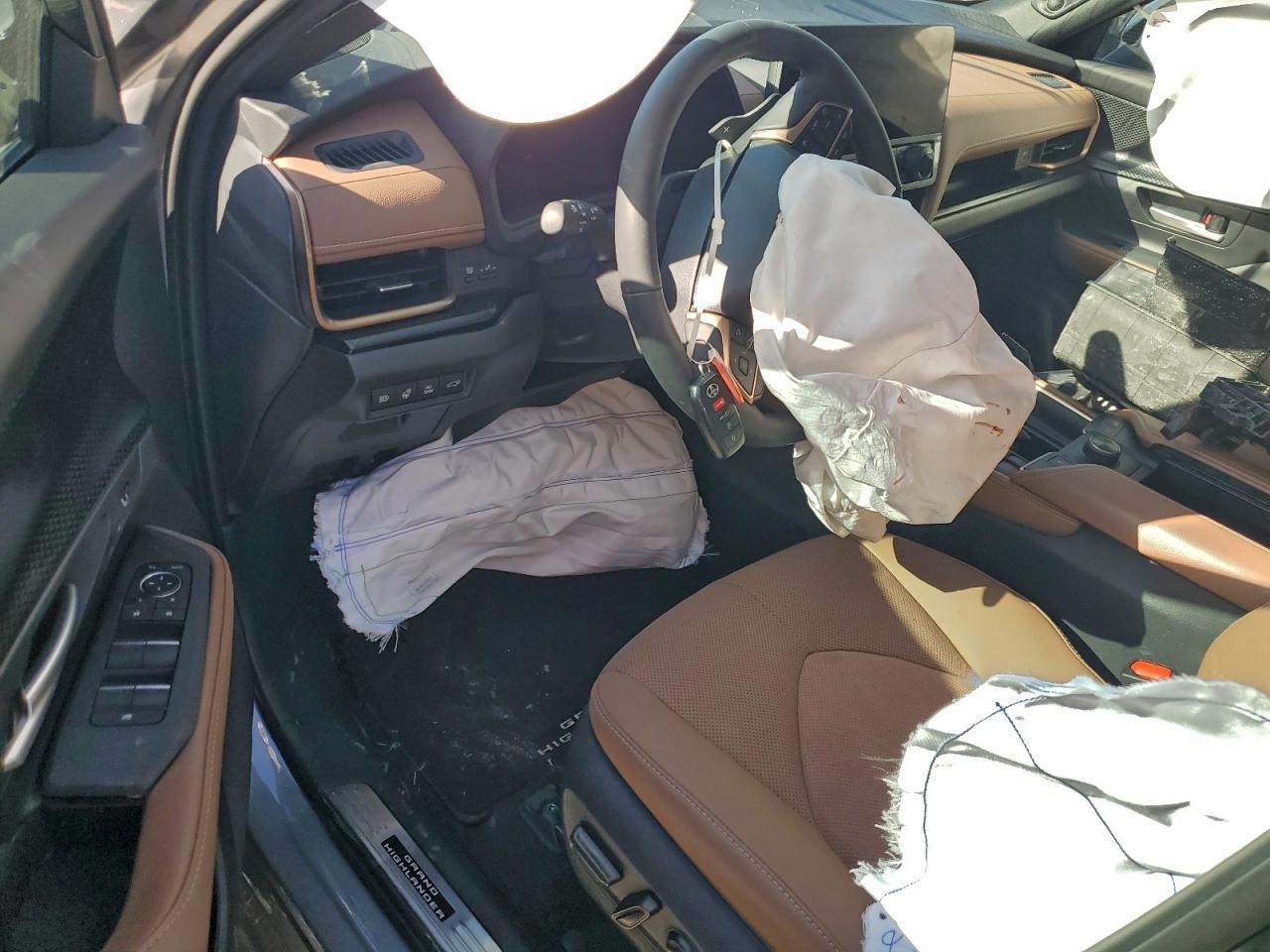 2026 TOYOTA HIGHLANDER