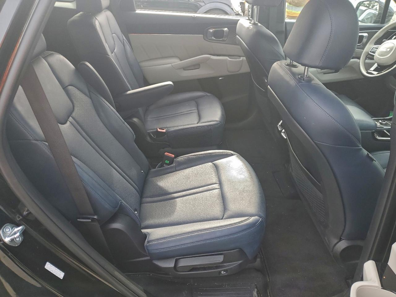 2023 KIA SORENTO