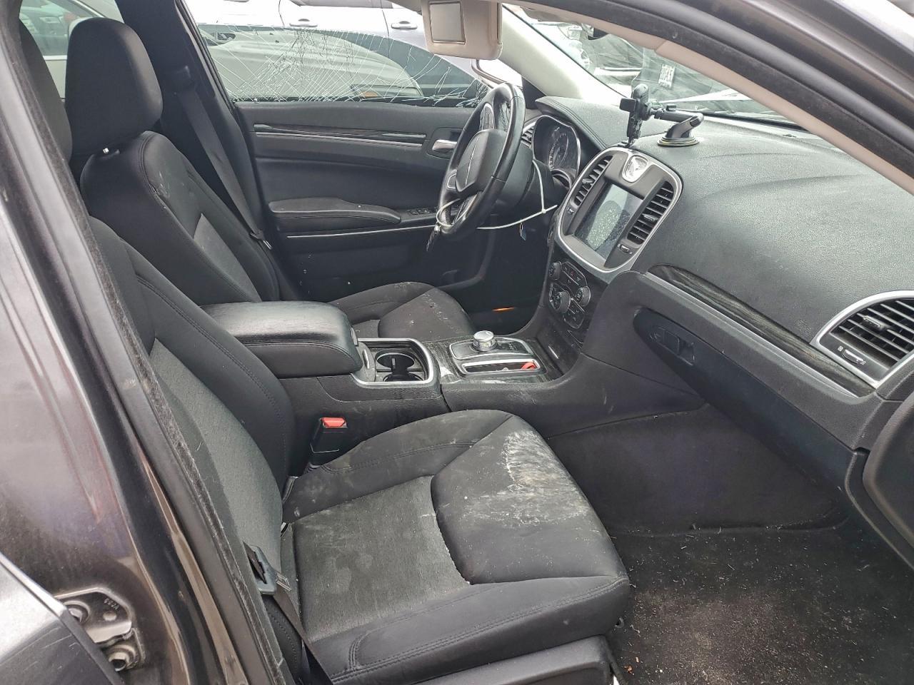 2018 CHRYSLER 300