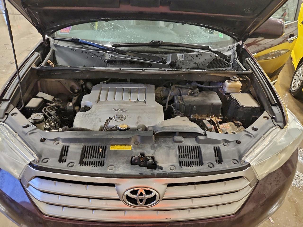 2013 TOYOTA HIGHLANDER