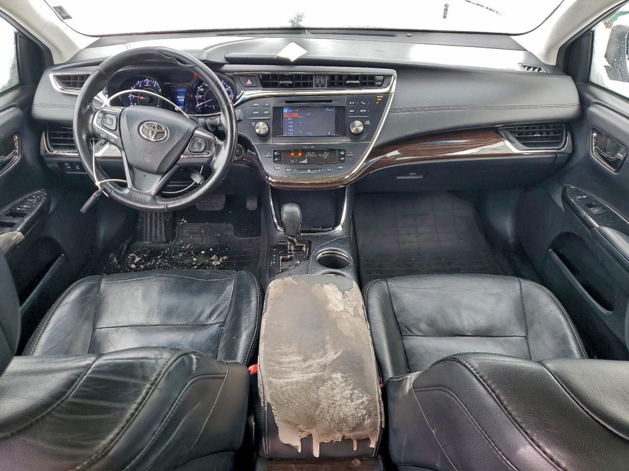 2013 TOYOTA Avalon