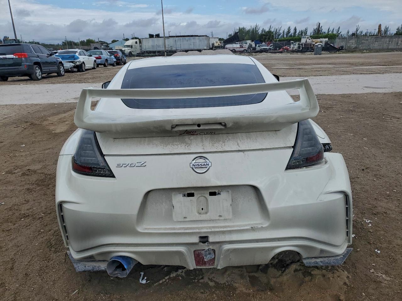2017 NISSAN 370Z