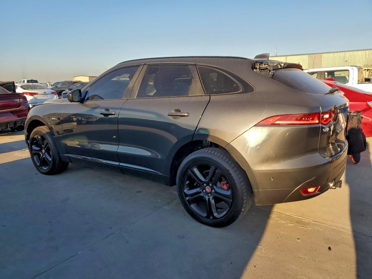 2017 JAGUAR F-Pace