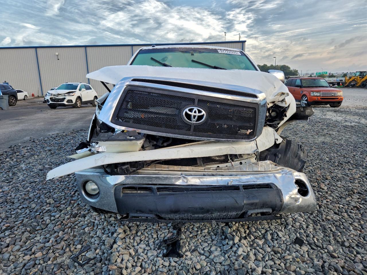 2012 TOYOTA TUNDRA