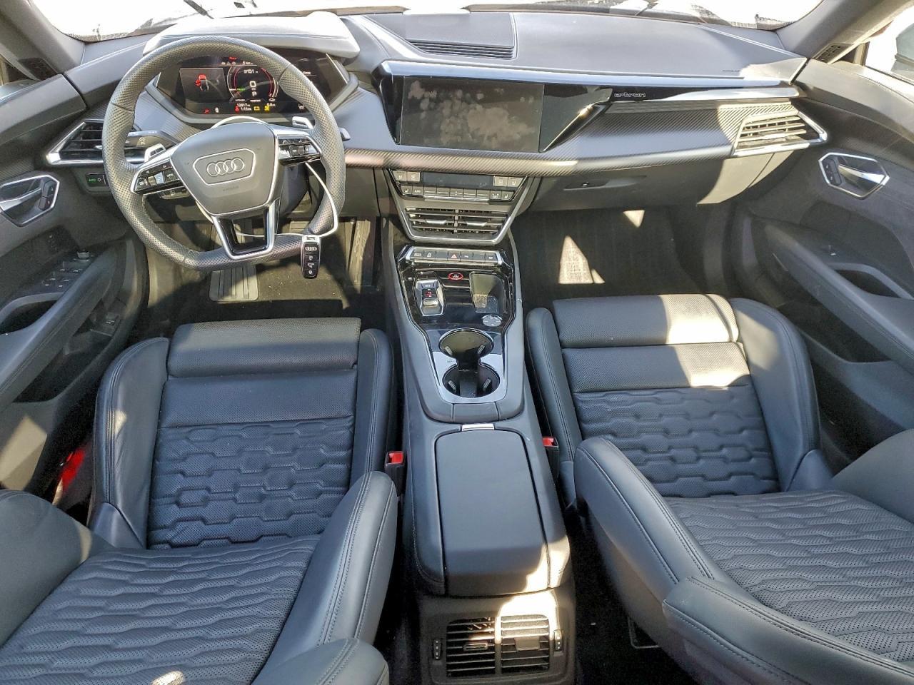 2024 AUDI e-tron GT