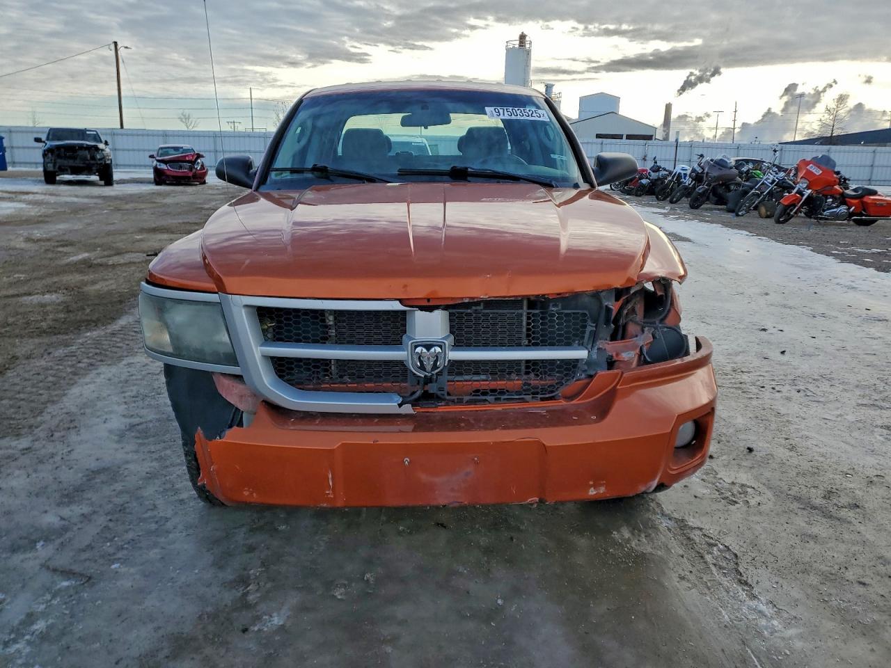 2010 DODGE Dakota
