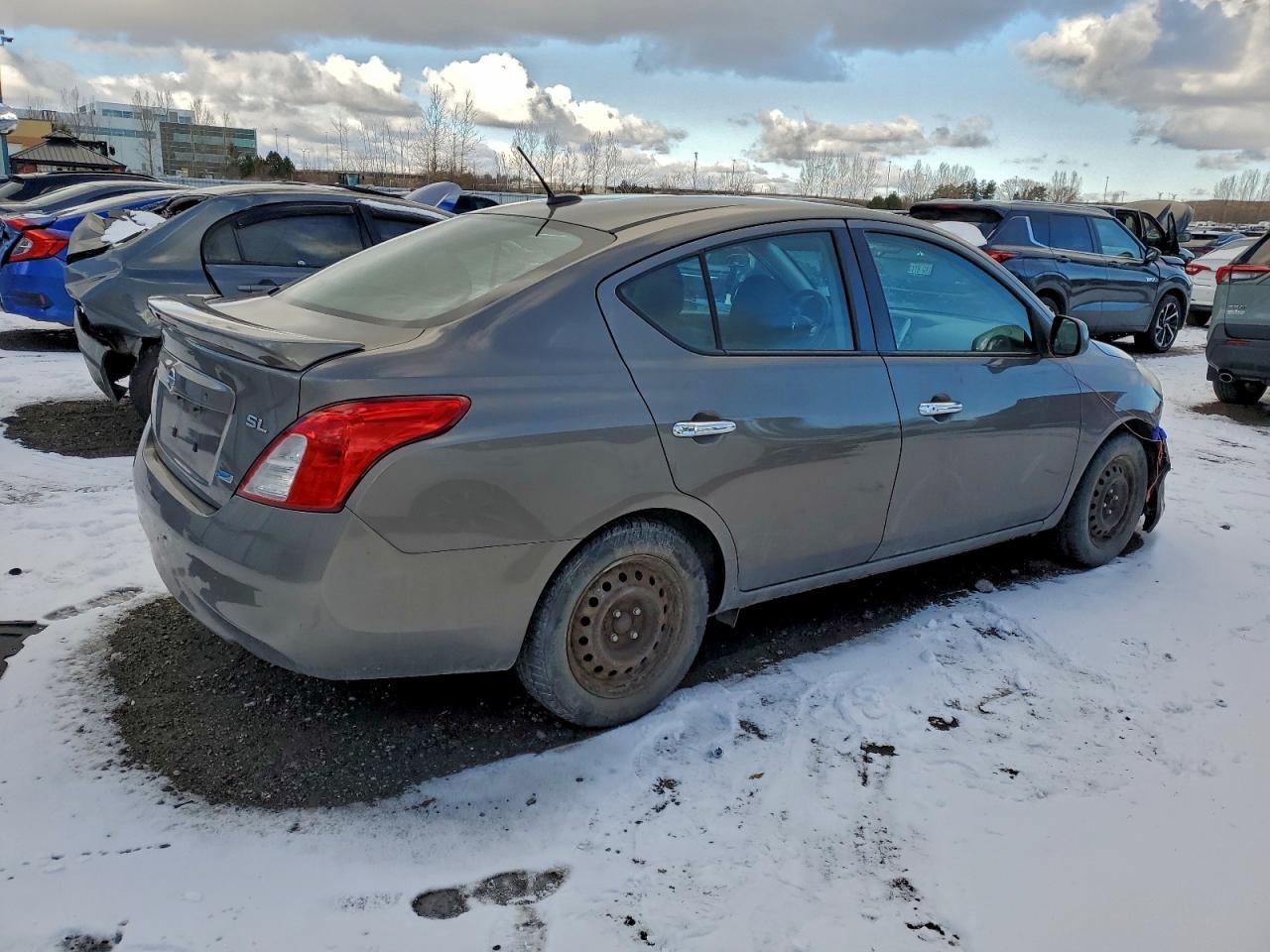 2014 NISSAN VERSA