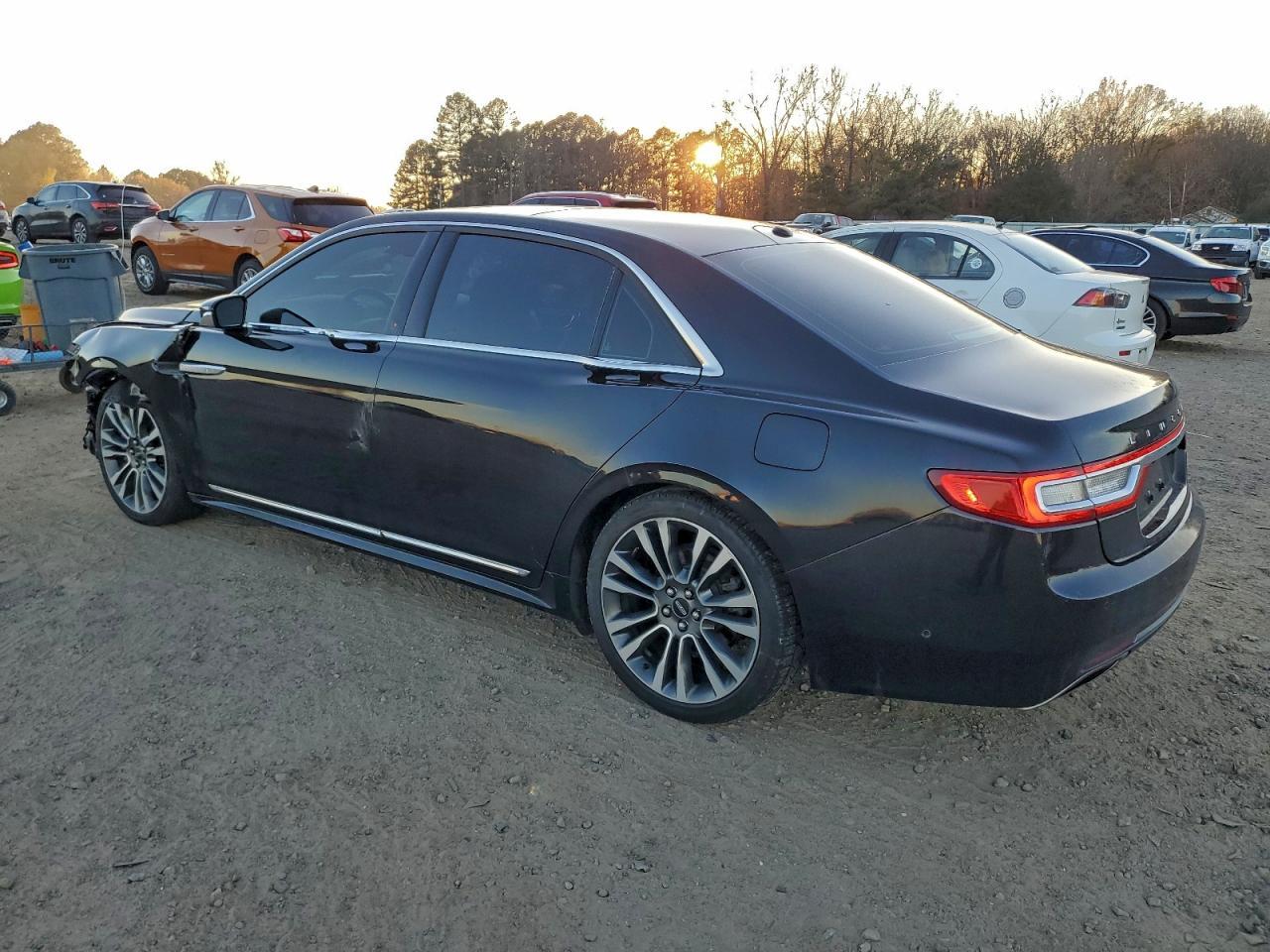 2017 LINCOLN Continental
