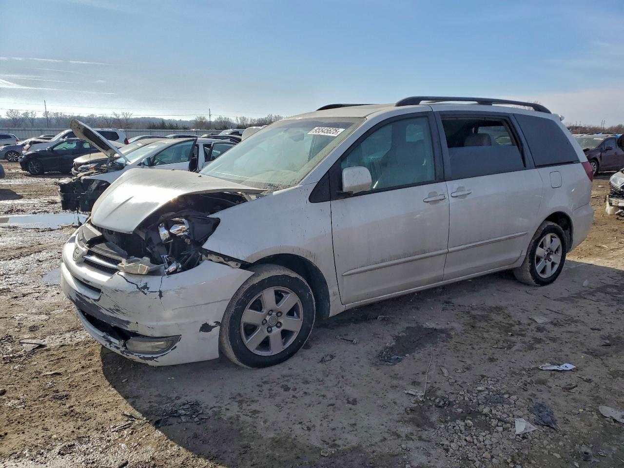 2004 TOYOTA SIENNA