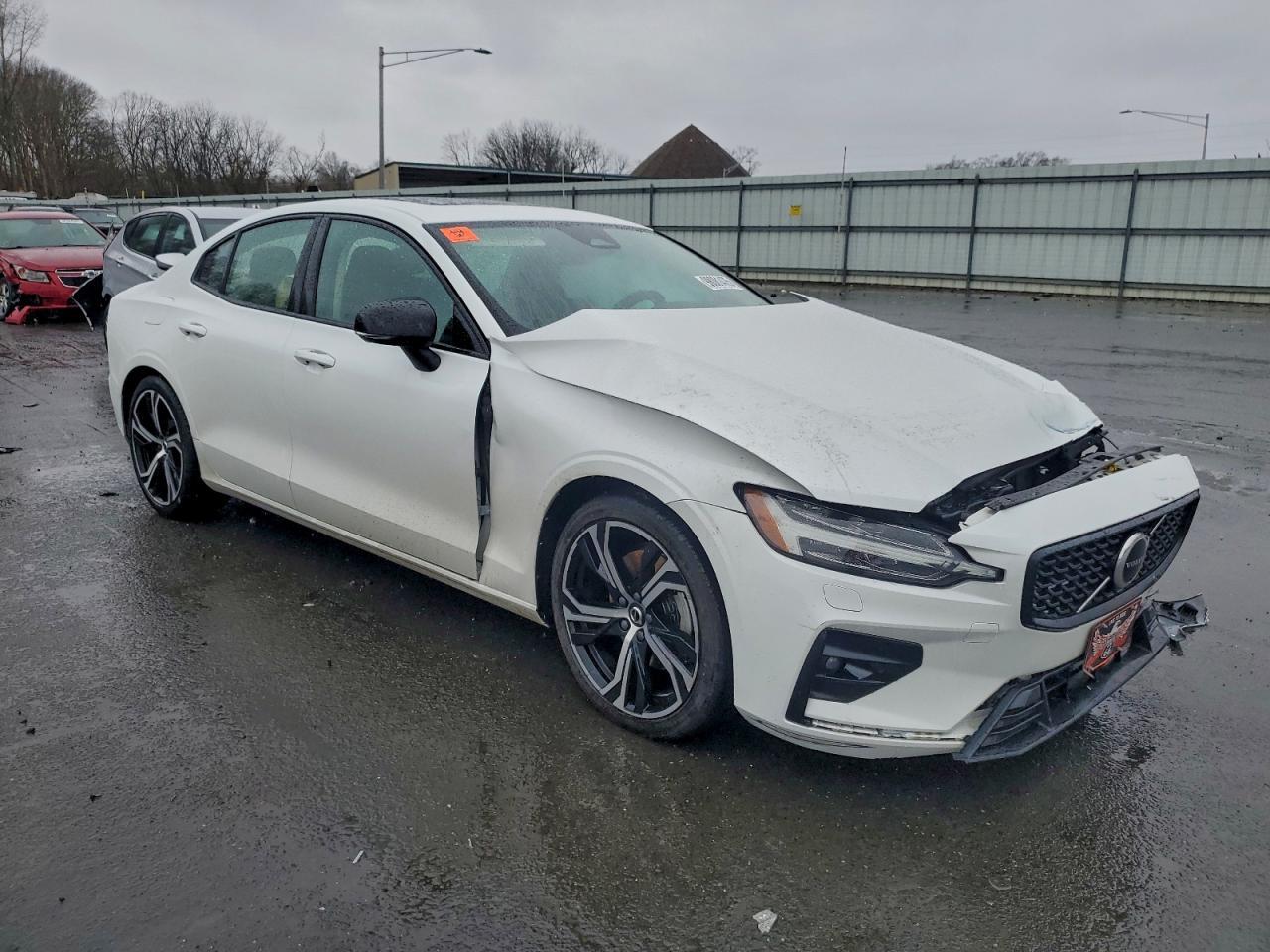 2023 VOLVO S60