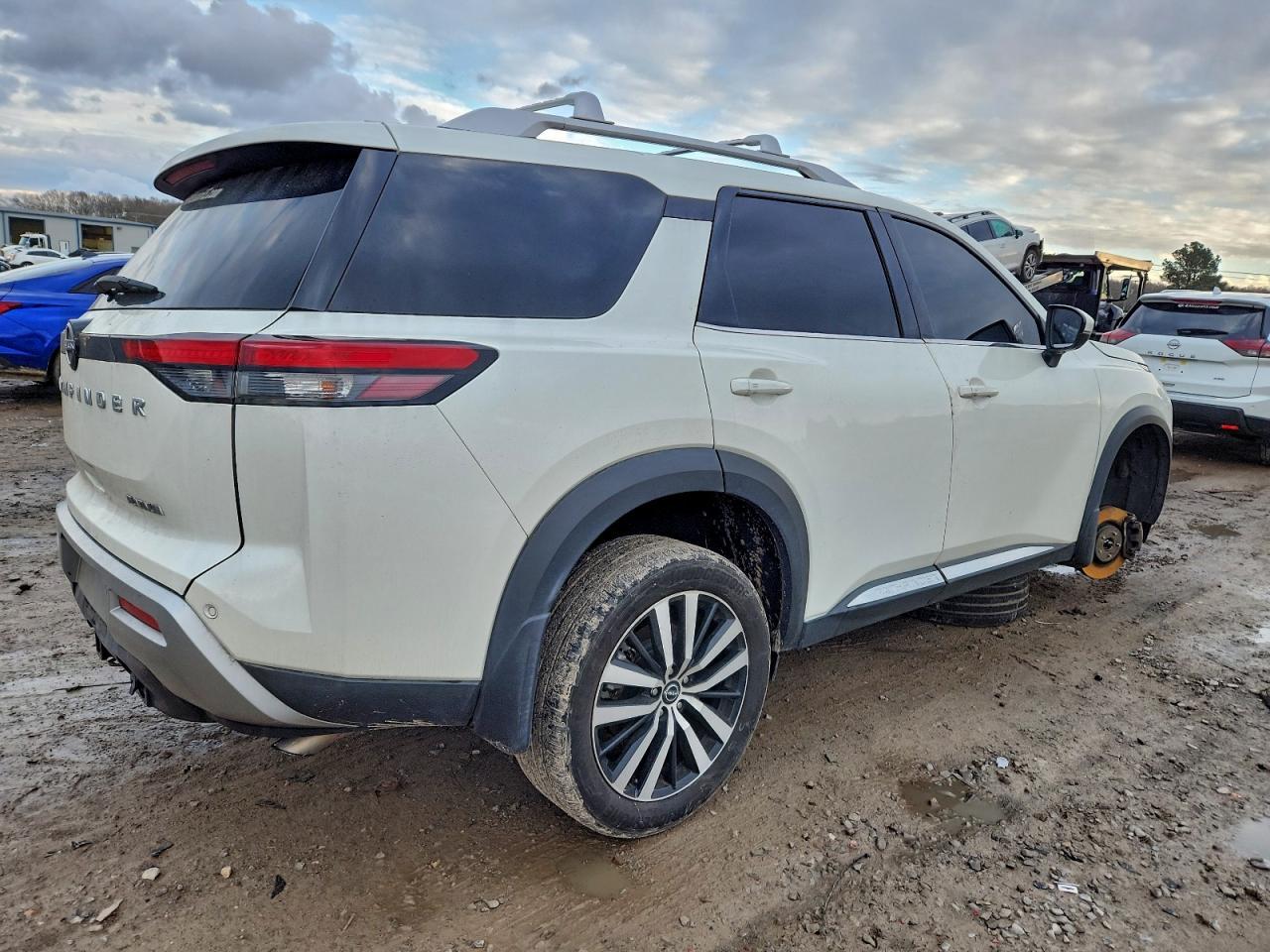 2023 NISSAN PATHFINDER