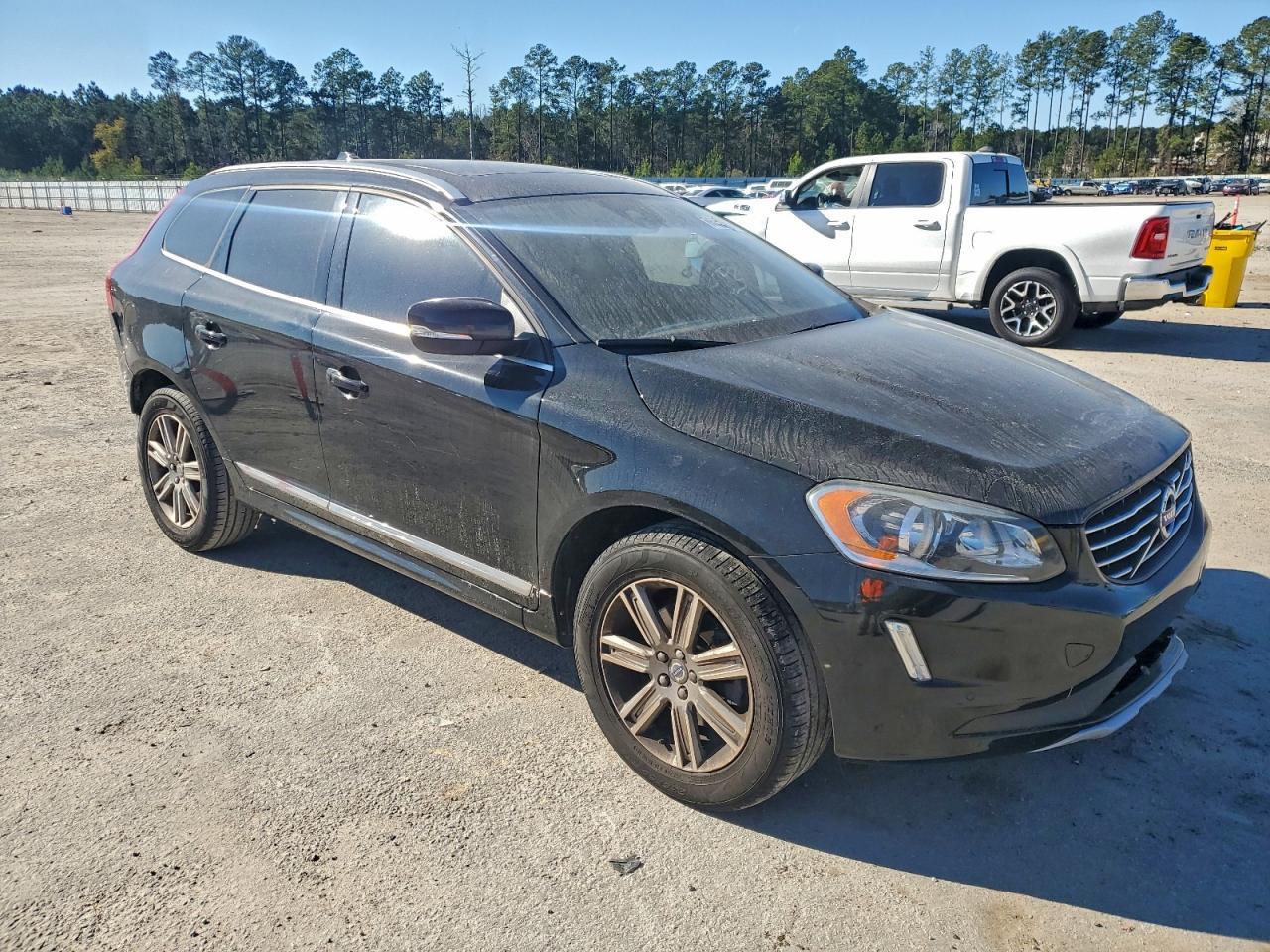 2016 VOLVO XC60