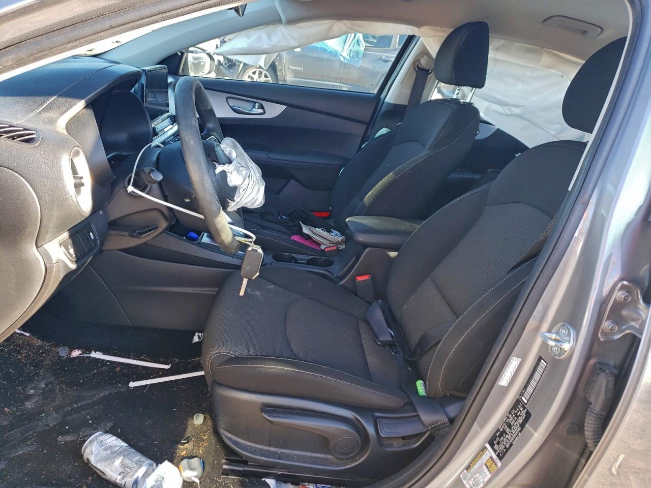 2023 KIA FORTE