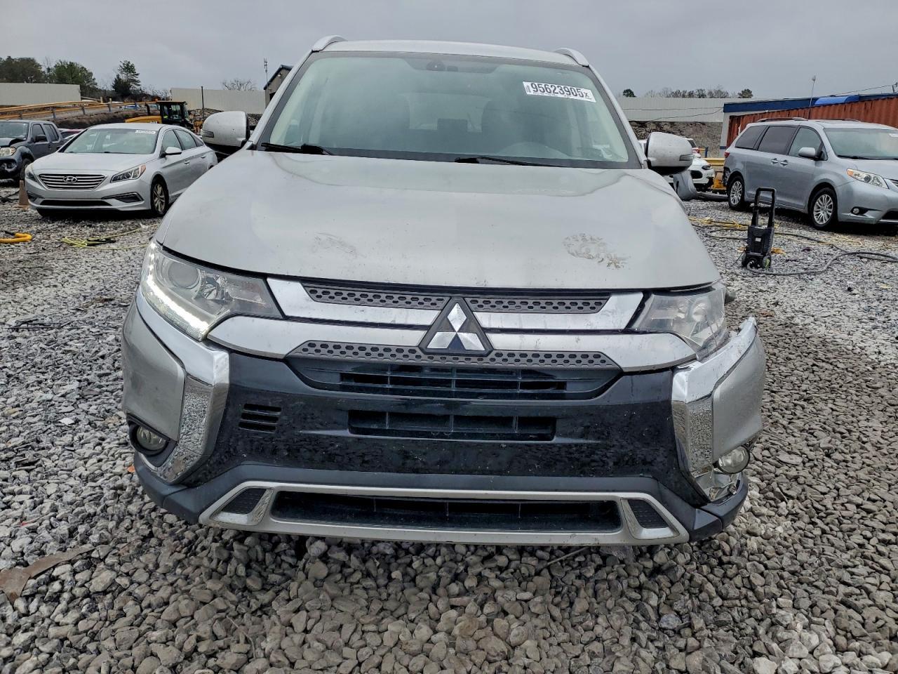 2019 MITSUBISHI outlander
