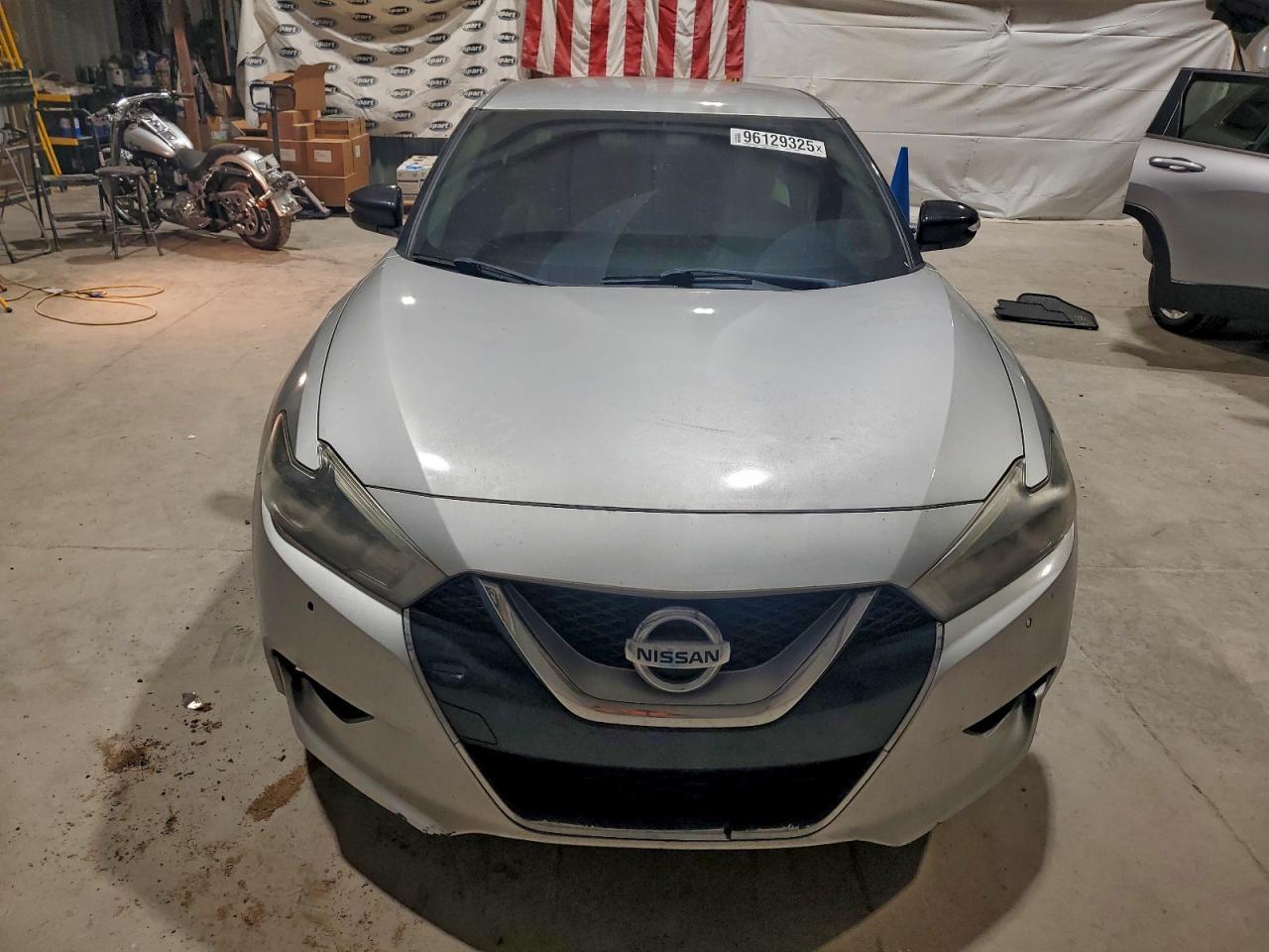 2016 NISSAN Maxima