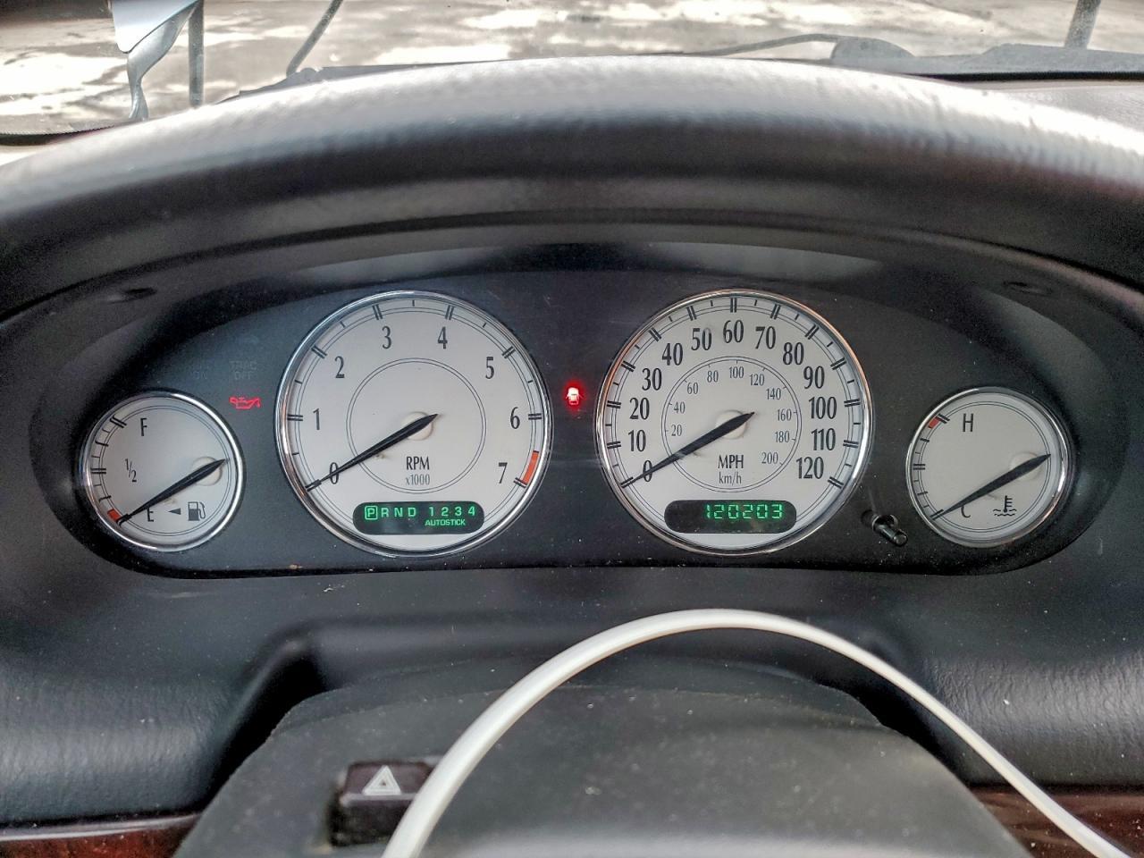 2004 CHRYSLER 300m