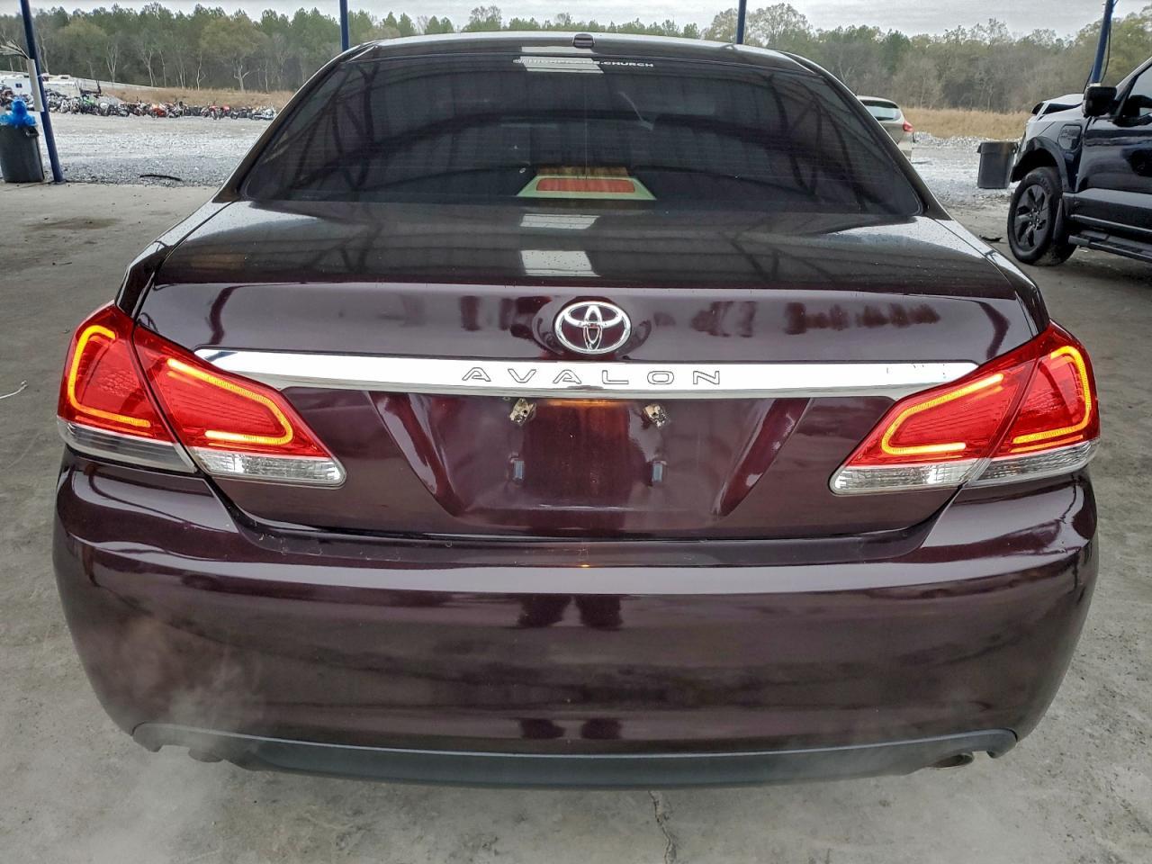2012 TOYOTA Avalon