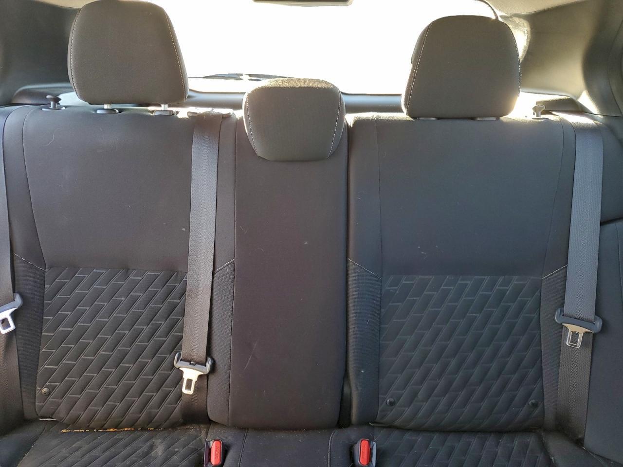 2021 NISSAN KICKS