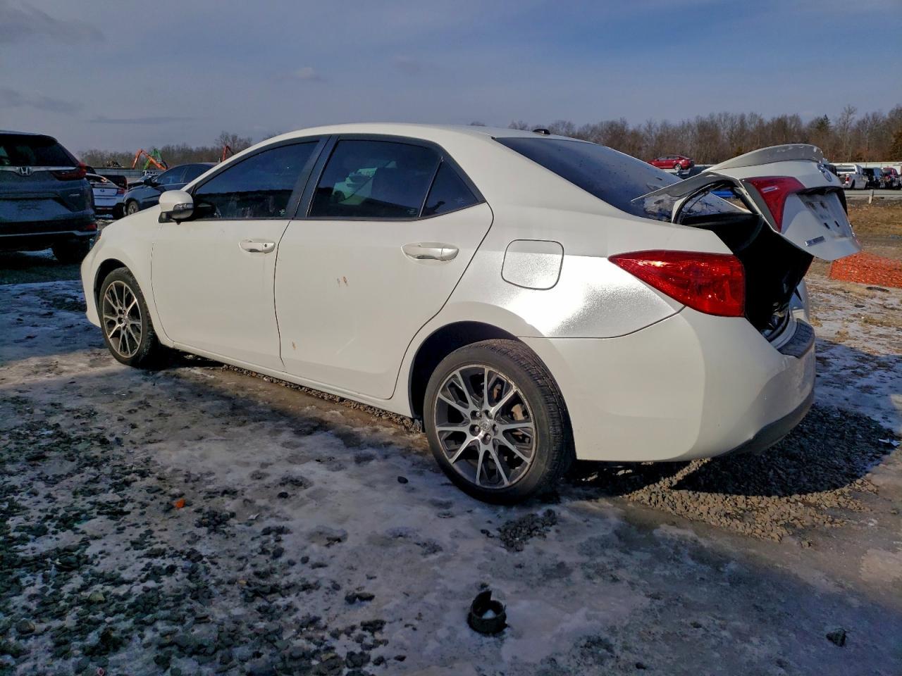 2017 TOYOTA COROLLA
