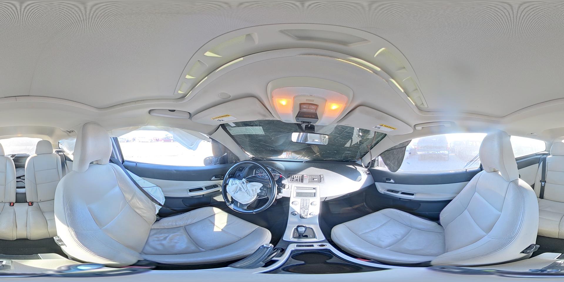 2011 VOLVO C30