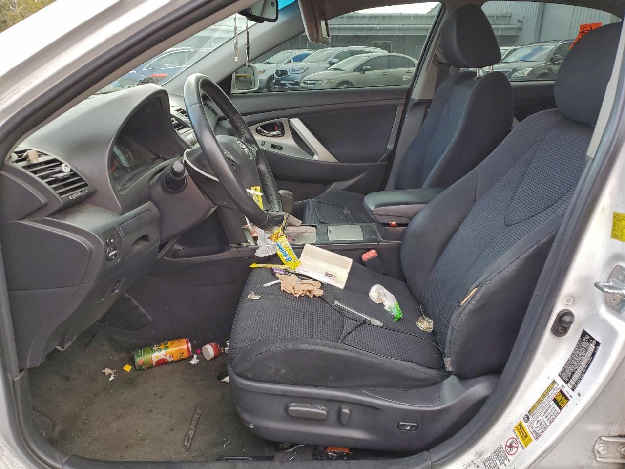2011 TOYOTA CAMRY
