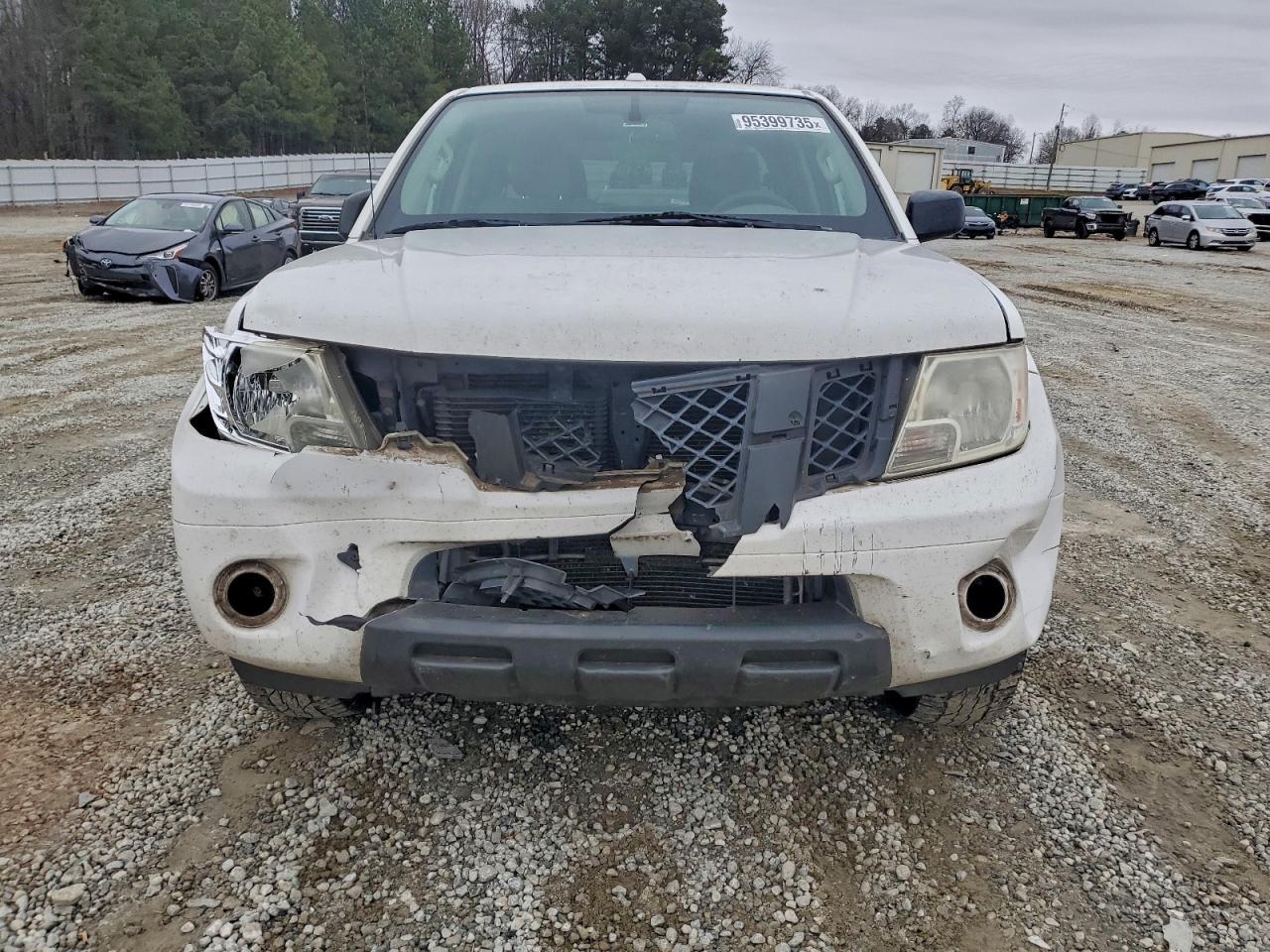2012 NISSAN Frontier