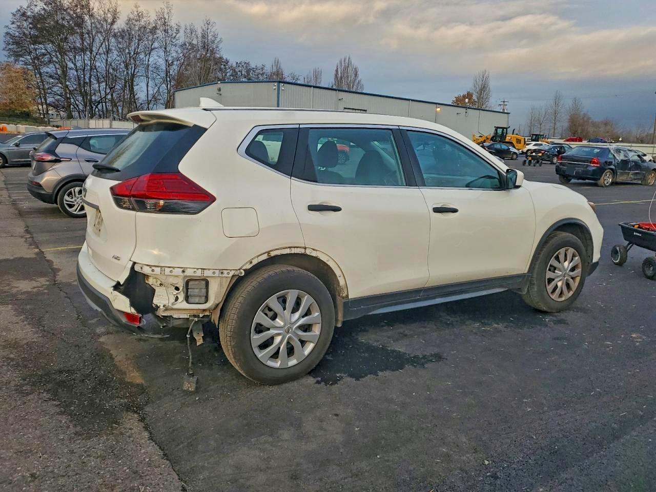 2017 NISSAN ROGUE