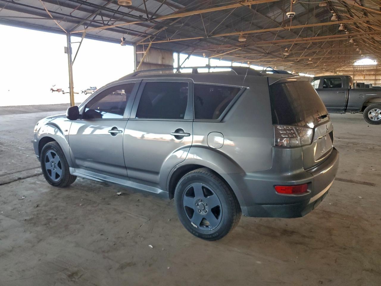 2011 MITSUBISHI outlander