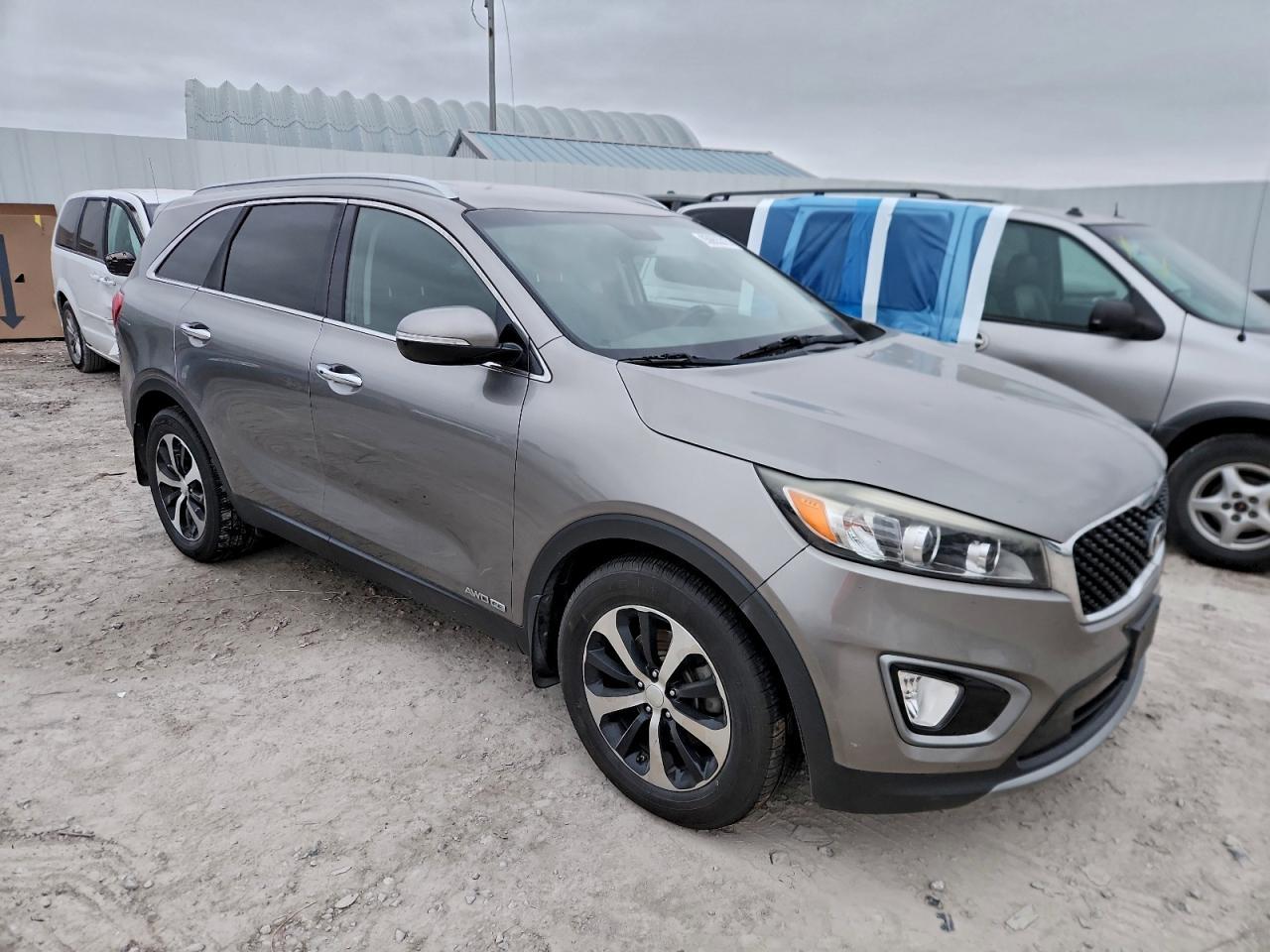 2016 KIA SORENTO