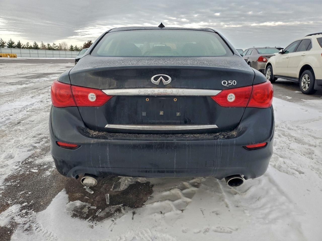 2015 INFINITI Q50