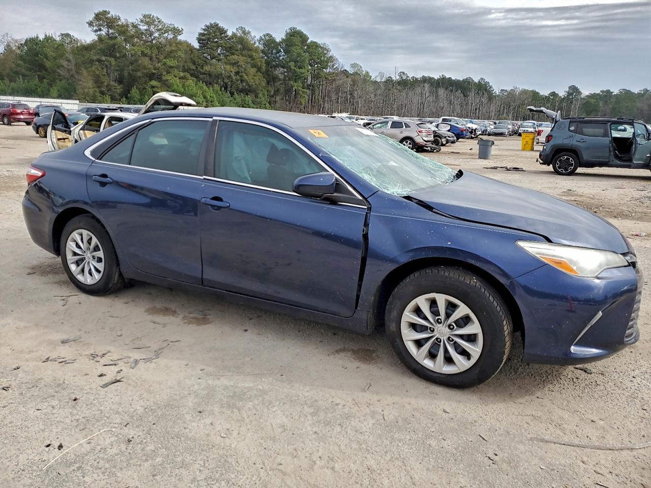 2015 TOYOTA CAMRY