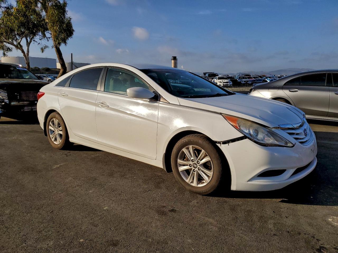 2011 HYUNDAI SONATA