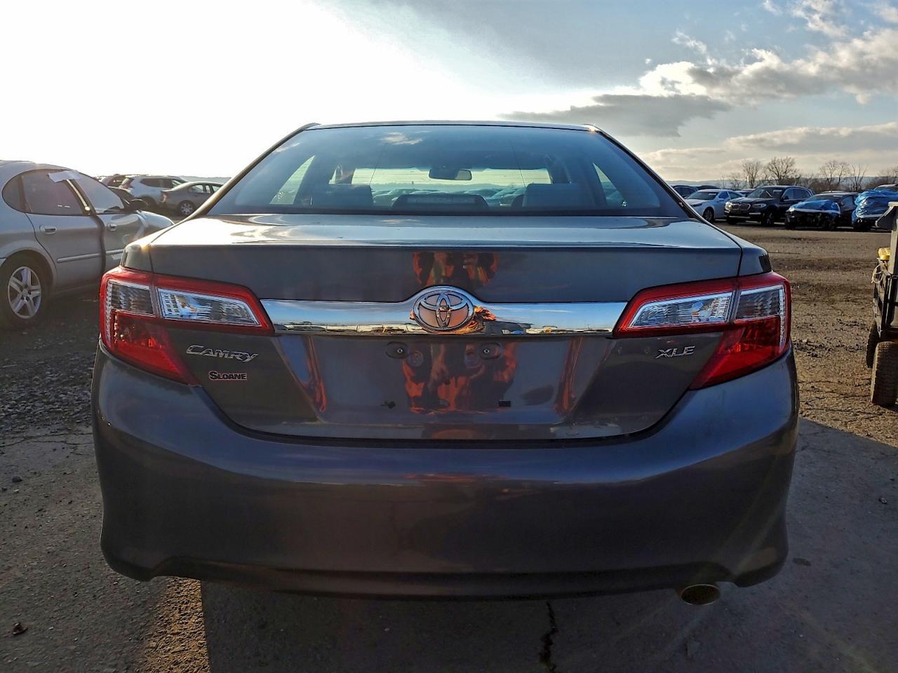 2012 TOYOTA CAMRY