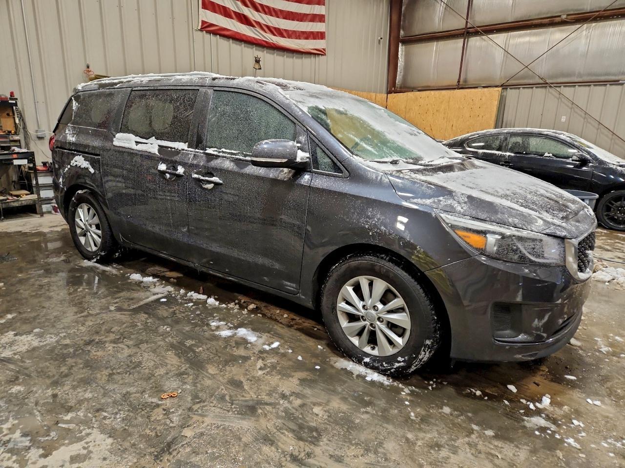 2016 KIA SEDONA