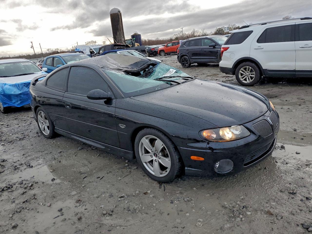 2004 PONTIAC Gto
